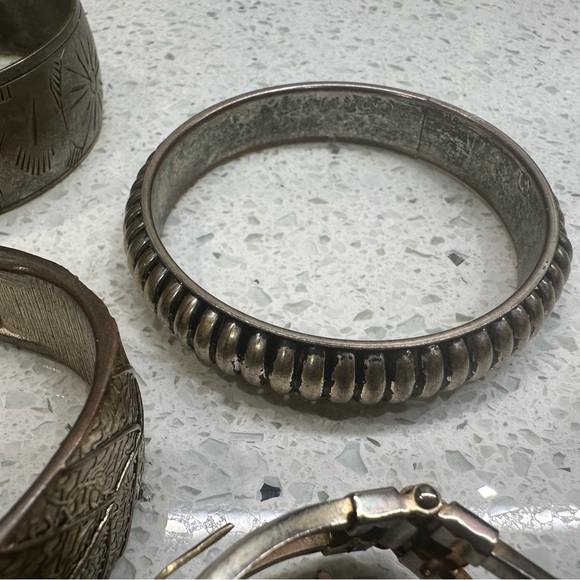 Vintage lot of 10 mid century bangles and braclets - Picture 14 of 16